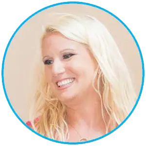 Mandy Enright (Maestra en ciencias ditesta nutricionista & yoga) | Reconocimiento y exposición de sus trabajos al publico de habla hispana | ProtFit.com